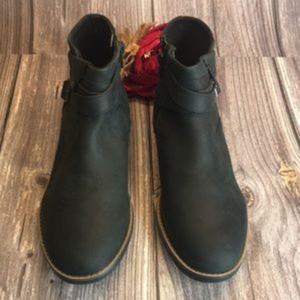 CLARKS Camzin Dime Black Leather Ankle Boots 8M